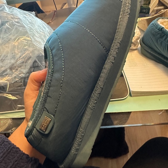 Australian luxe slippers size 8 - Picture 3 of 4